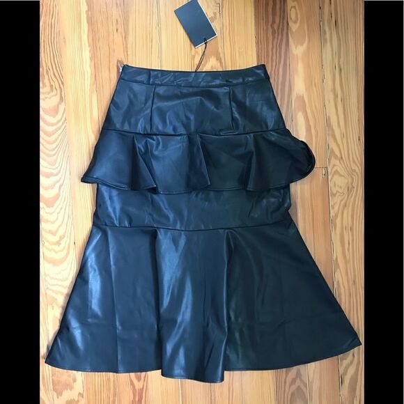 NWT En Saison Faux Leather Skirt - Picture 6 of 6